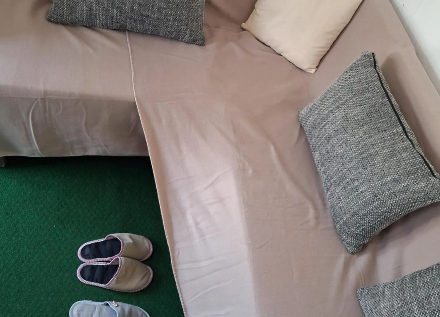 Garden Room For Two People With Additional River Site To Put Up Your Tent Price Includes Two Bicycles For Amazing Views And Two Water Floats For Mega River Run Check My Video On Youtube By Writing How To Find And Use Your Accommodation In Любляна Словения